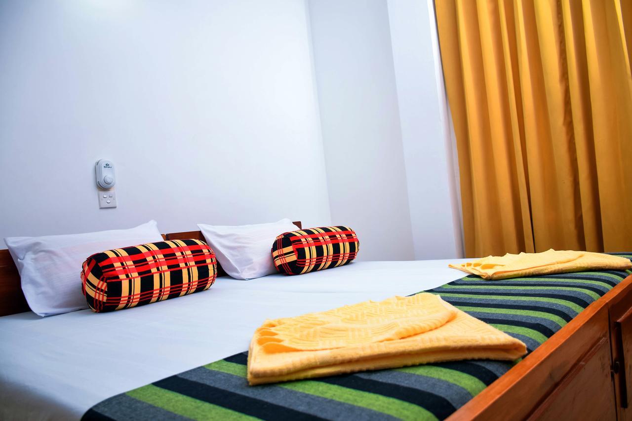 Vishmee Holiday Inn エンビリピティヤ エクステリア 写真